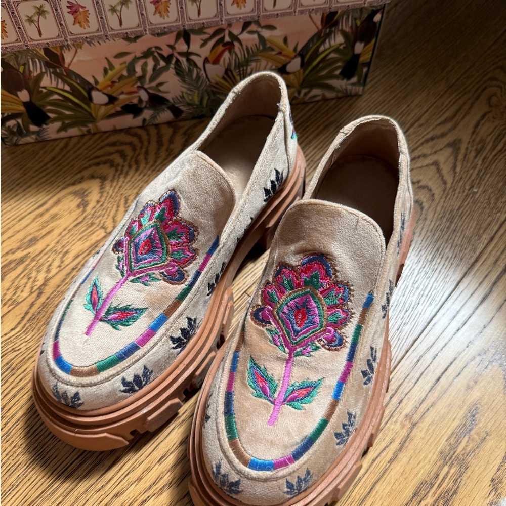 FARM Rio Multicolor Embroidered Suede Loafers